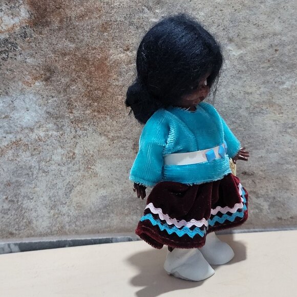 Carlson Navaho Princess Collector Doll - Picture 6 of 14